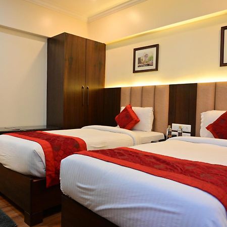 Hotel Golden Riviera Mysore Ngoại thất bức ảnh