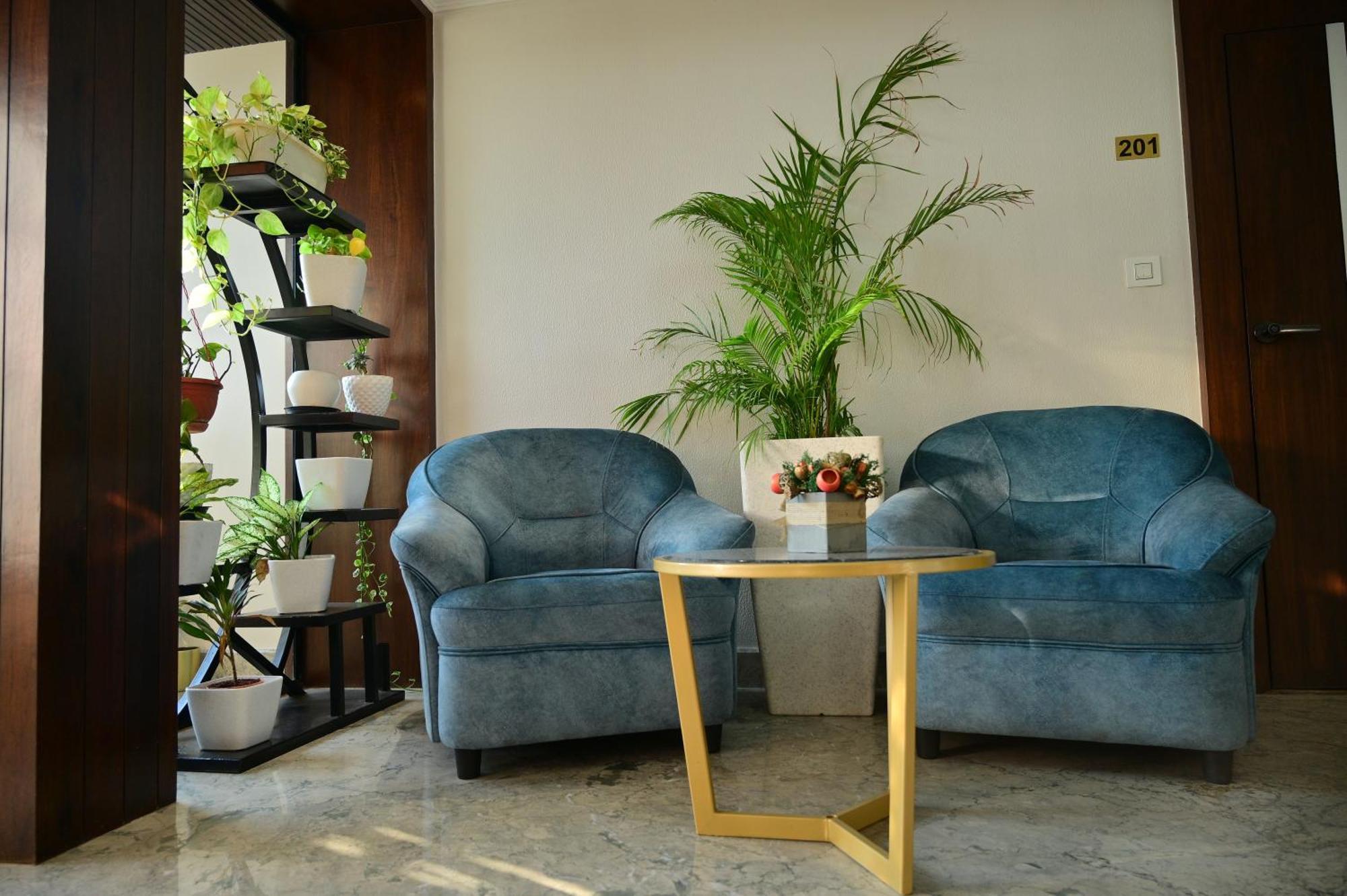 Hotel Golden Riviera Mysore Ngoại thất bức ảnh