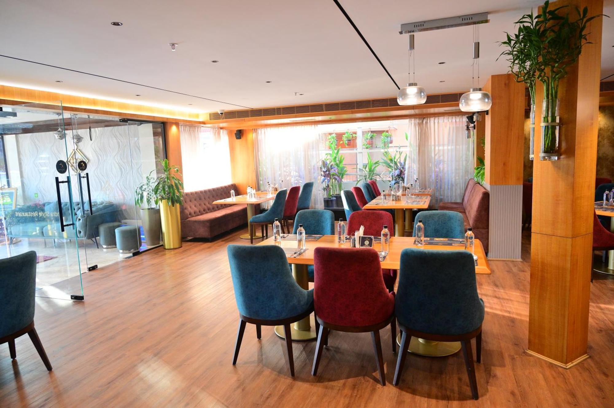 Hotel Golden Riviera Mysore Ngoại thất bức ảnh