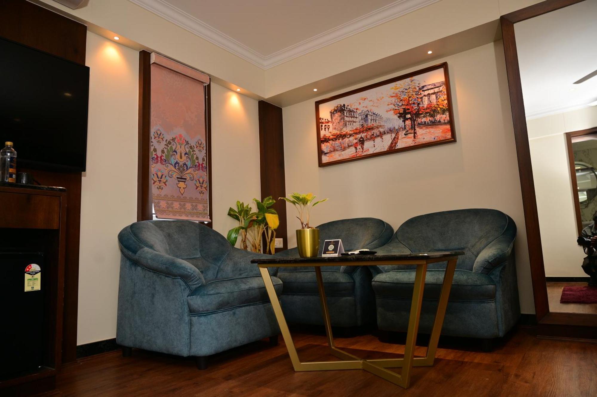 Hotel Golden Riviera Mysore Phòng bức ảnh
