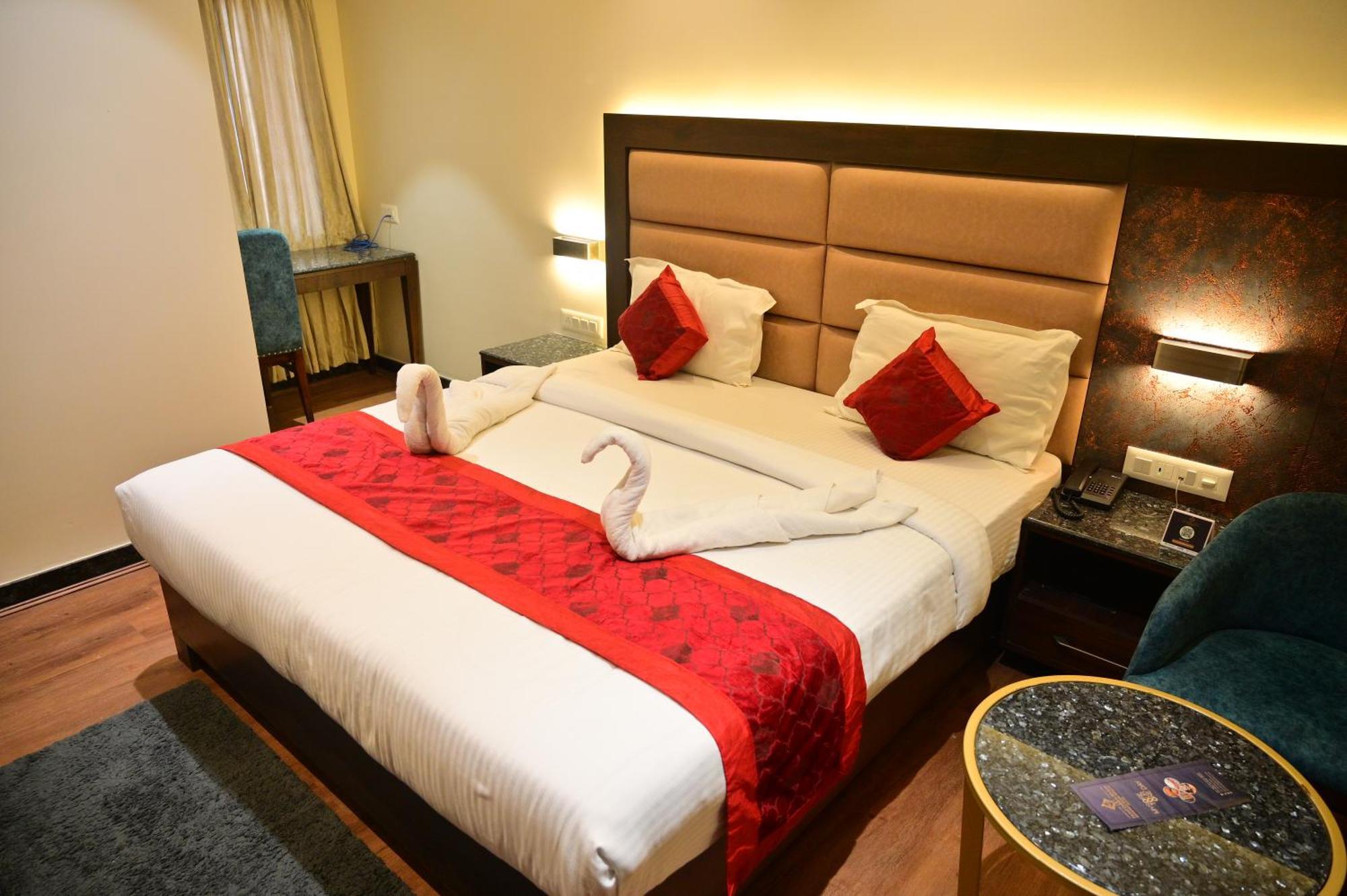 Hotel Golden Riviera Mysore Phòng bức ảnh