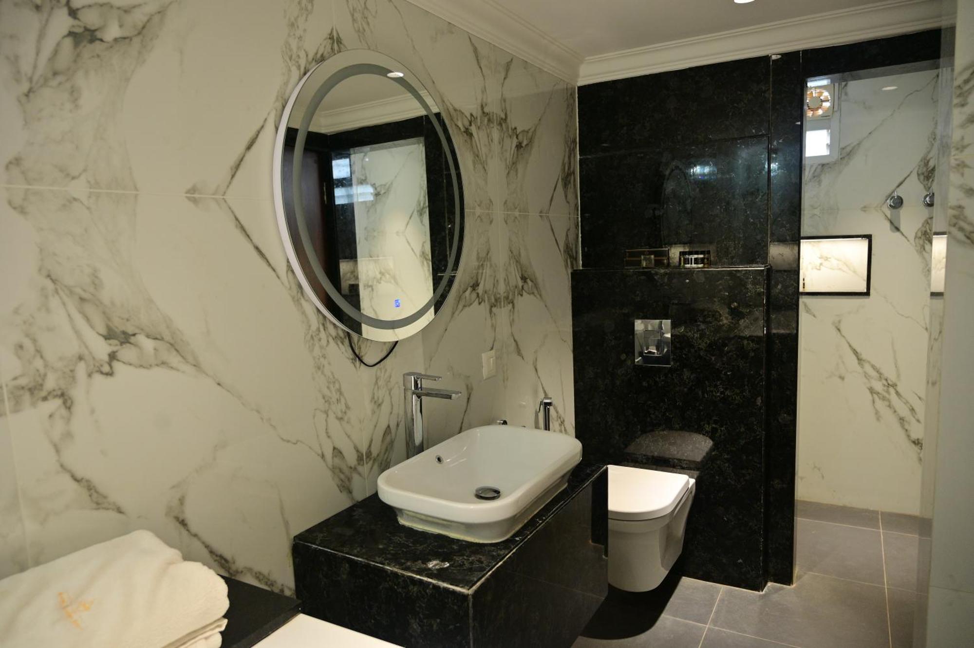Hotel Golden Riviera Mysore Phòng bức ảnh