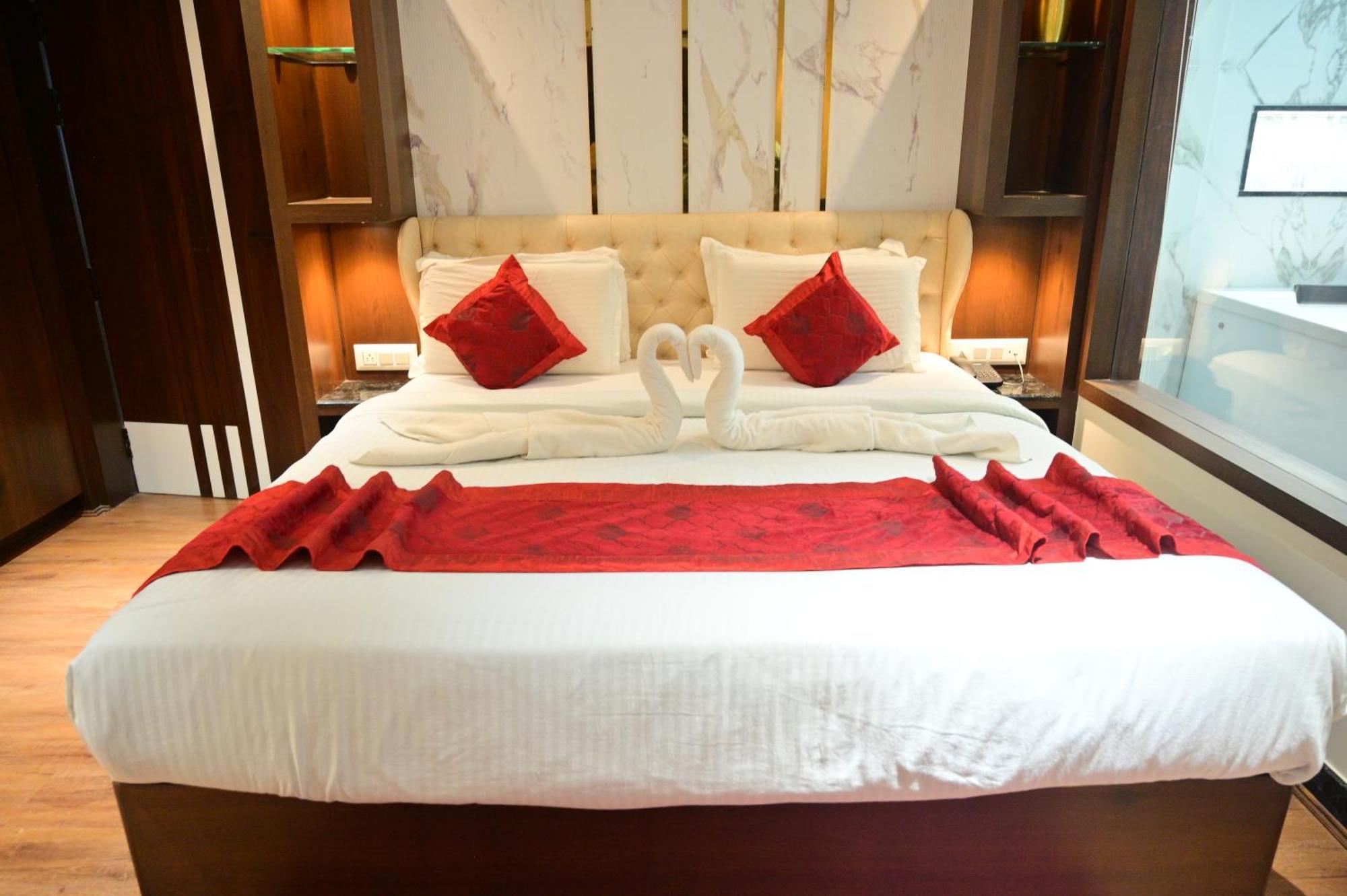 Hotel Golden Riviera Mysore Phòng bức ảnh